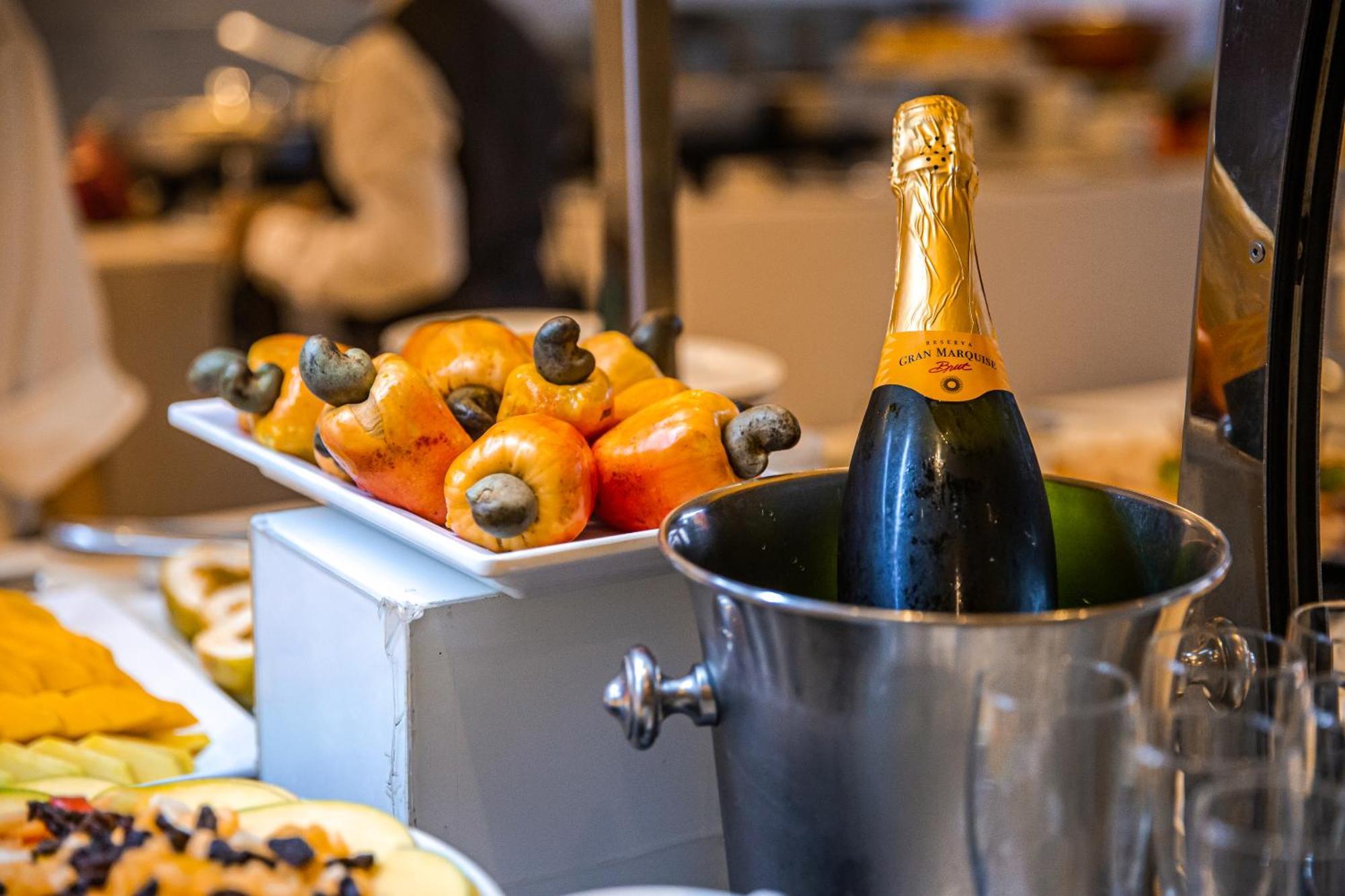 Hotel Gran Marquise Fortaleza  Exterior photo A bottle of Veuve Clicquot champagne
