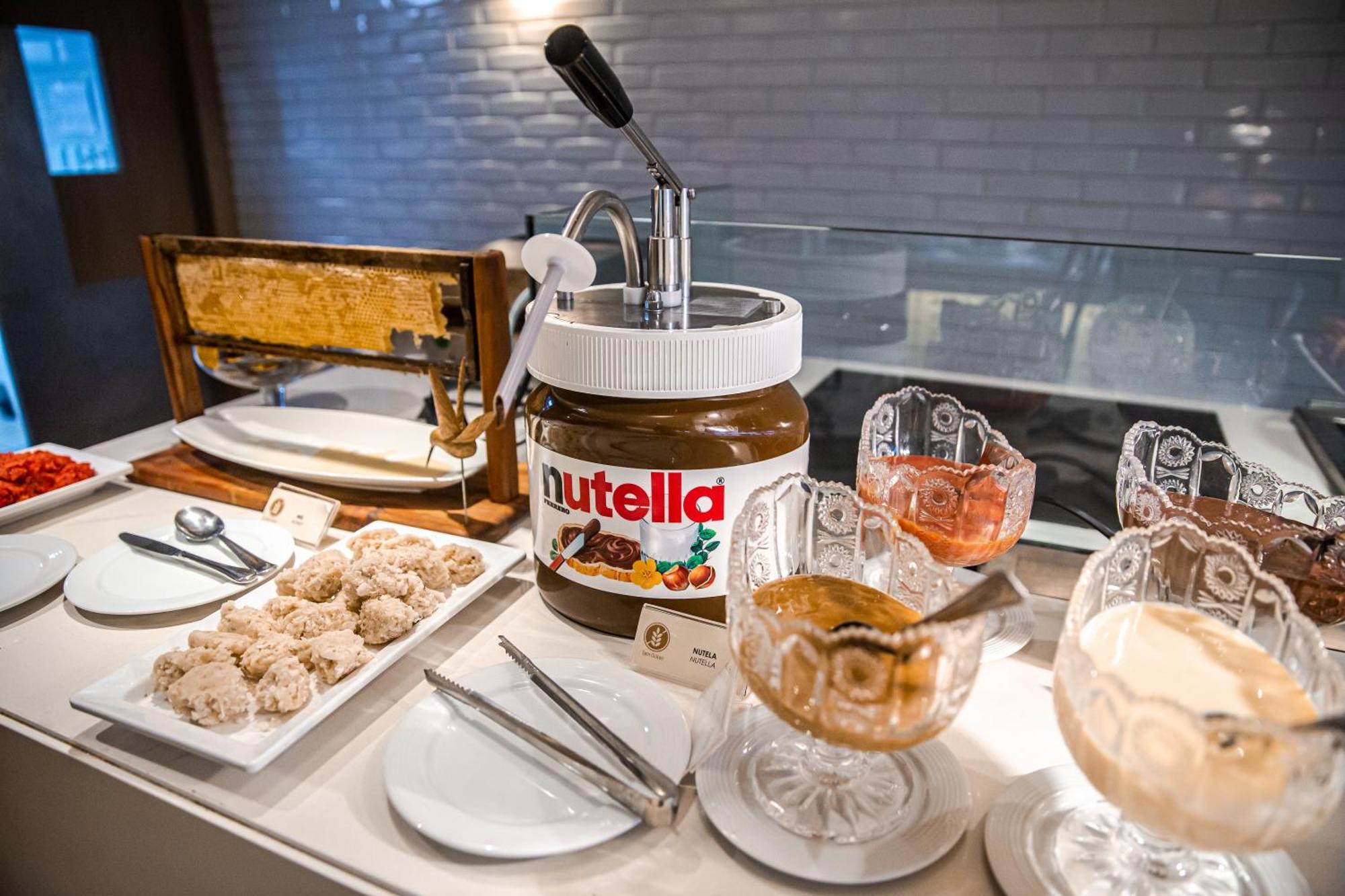 Hotel Gran Marquise Fortaleza  Exterior photo Nutella being used in a dessert